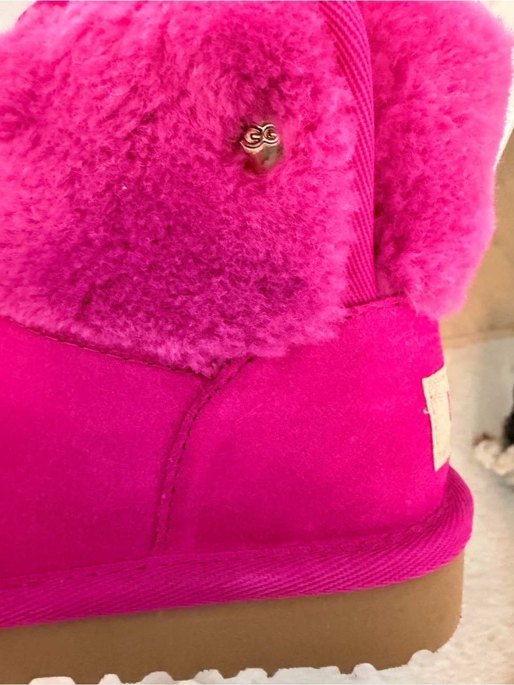 Kids Fuchsia Cozy UGGS - Picture 4 of 4